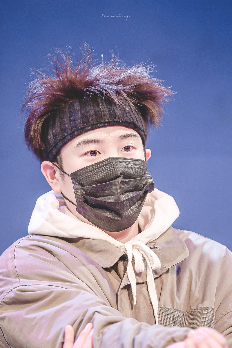 BN_PIC's tweet photo. 210102 연극 올모스트메인 무대인사
RANDY, DAVE 役 #피오 #표지훈 배우님 

🥰 https://t.co/eZ54DemD5H