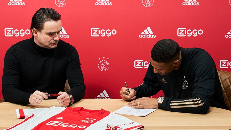 DeadlineDayLive's tweet photo. 📝 DEAL DONE: Ajax have signed Sebastian Haller from West Ham for €22.5m on a four-and-a-half year contract. (Source: @AFCAjax) https://t.co/pzAlCeN6BA