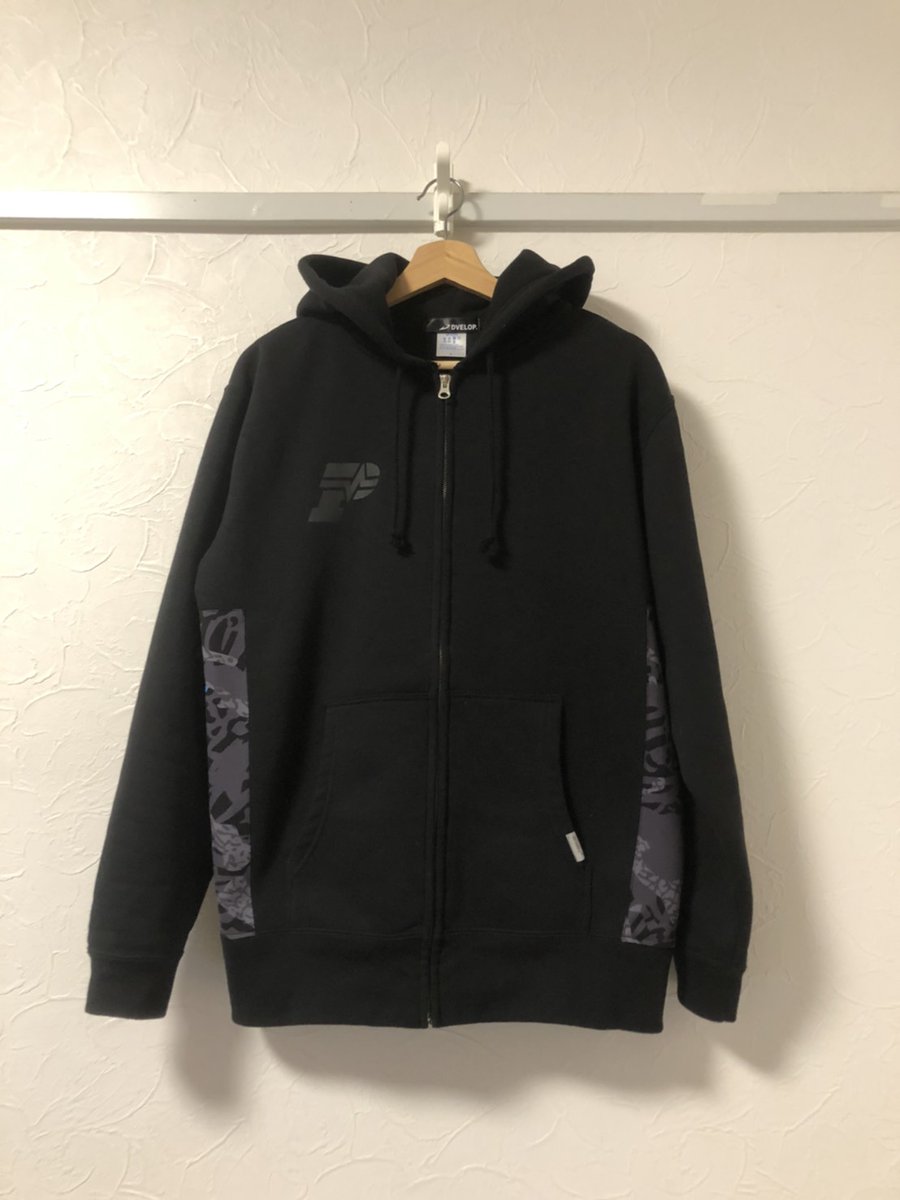 apara80's tweet photo. 【お年玉プレゼント企画🎁】

『PRCパーカー』
※当選者のサイズで受注生産

《応募方法》
①このアカウントをフォロー
　(お済み方はOK)
②このツイートをRT
③当選発表の際アカウント発表を了承頂ける方

《応募期限》
1月11日23時59分まで

チャンネル登録もよろしくね♫
https://t.co/b8mvqFcO8u https://t.co/7eft1atuWs