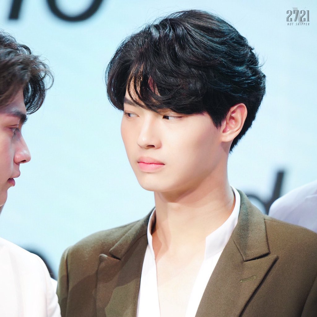 charmingbw_'s tweet photo. #우리_장르_사람들은_다아는_한문장

적당히 해 https://t.co/ddLtrdjeGO