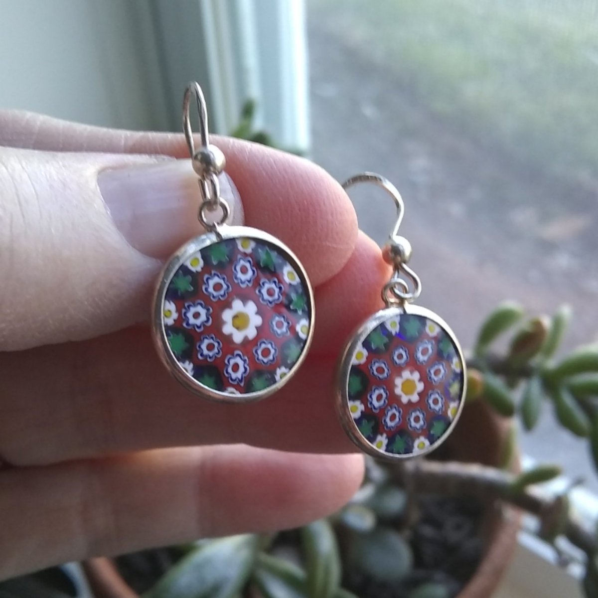 WatchAndWhirl's tweet image. Check out #SterlingSilver #Miliefiori SterlingEarring #hookearring #stainedglass
Check out what I just listed on Mercari. Tap the link to sign up and get up to $30 off. item.mercari.com/gl/m5163362617…