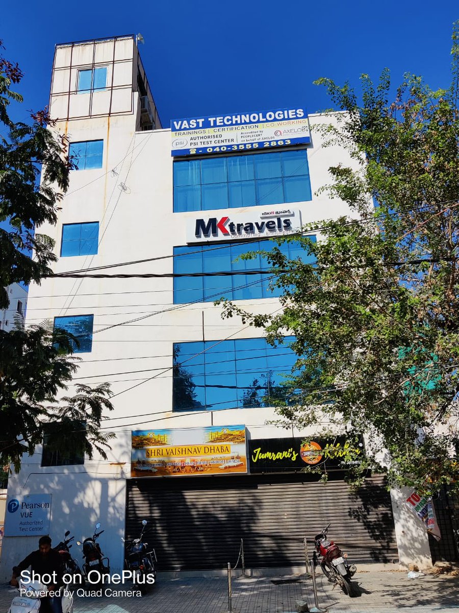 StartupOffice1's tweet photo. Private Office Space of 30 seatings and plus 2 MD Cabins at Prime Location in Gachibowli Opp to DLF Gate No. 3. Call us : | 9390555220

https://t.co/TrW9dAa41J https://t.co/eNEHgVlEoU
