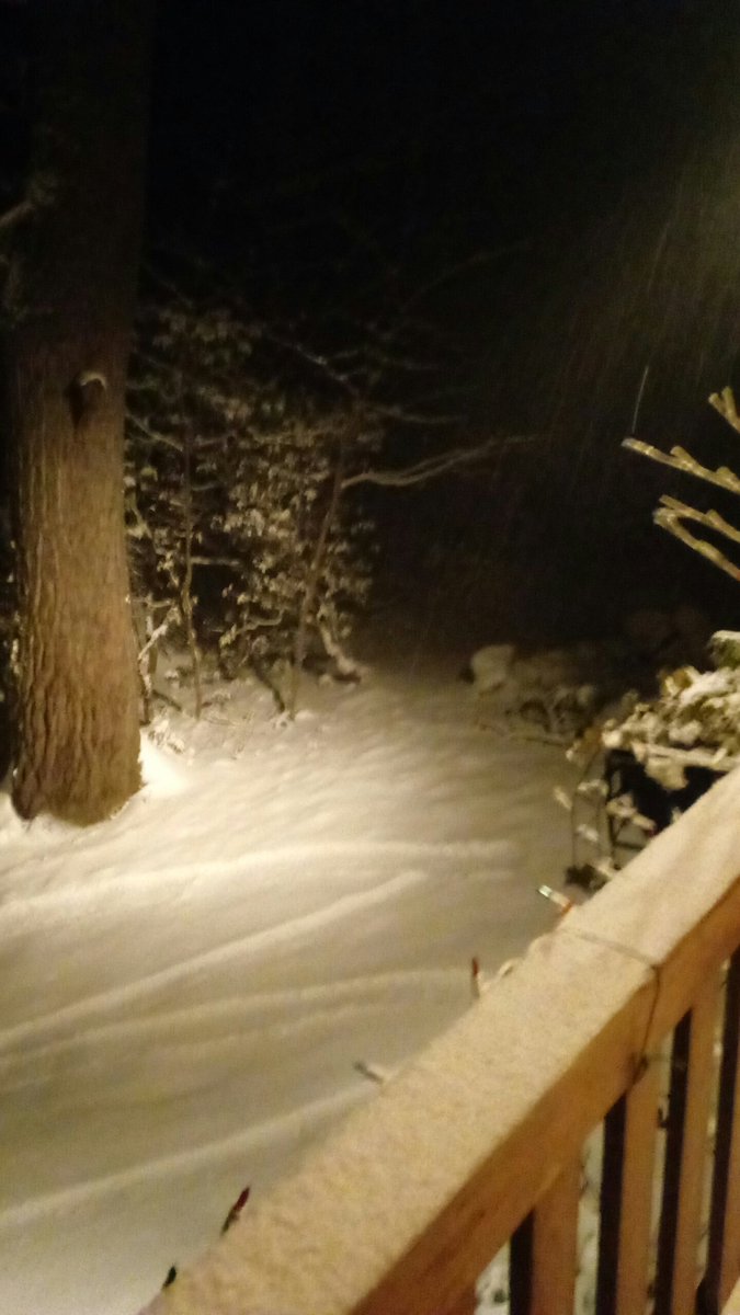 shaggalag50's tweet photo. @kmondayWSOC9 Getting pretty deep up here Keith!😁👍 #jonasridgenc #newlandnc #PineolaNC https://t.co/nSeLDcZfdm