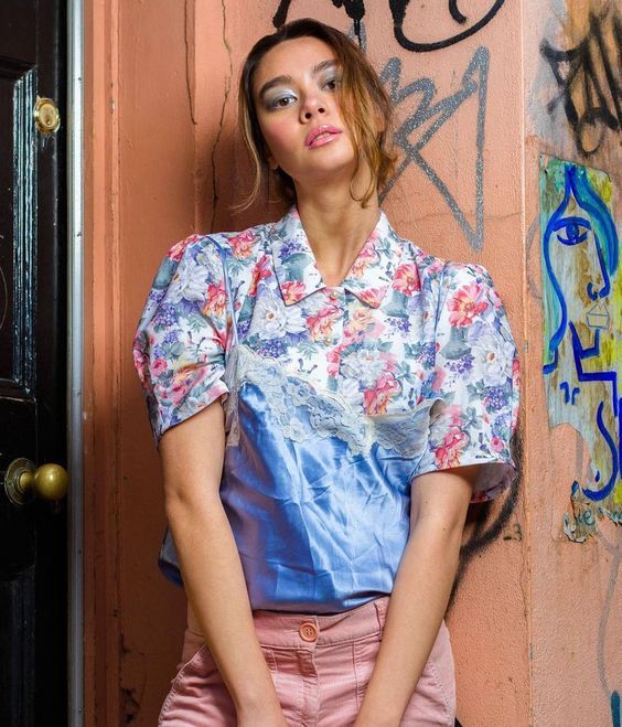 kolleqtive's tweet photo. Alice Chadband's (@alicechadband) styling ranges from music videos, brand collaborations, photography workshops, e-commerce, lifestyle shoots, and lookbooks. If you need help with your next project, @achadbandstyling may be the one you're looking for! ✨ https://t.co/zHK5vqpHZr