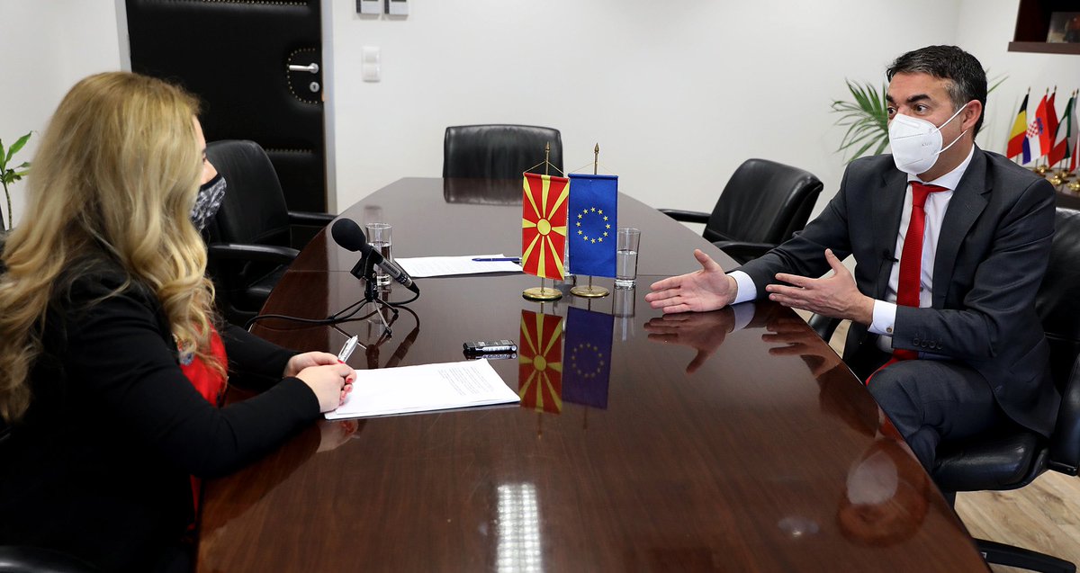 🎥 Видео интервју | <a href="/NDimitrovMK/">Никола Димитров</a>

за активностите на СЕП, договорите со 🇬🇷 и 🇧🇬, европеизацијата, бугарското вето, португалското претседателство со ЕУ, интерпелацијата...<a href="/MIA_NEWS/">MIA</a> <a href="/LaJournaliste6/">Neda Dimova</a> 

📺👉🏻 youtu.be/F3-V8SqLeIo