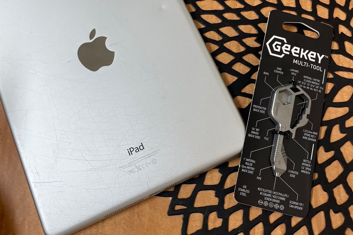 gajeru_news's tweet photo. Geekey、といいまして16以上の機能をコンパクトに凝縮したマルチなガジェットなんです🌈
クラウドファンディングで1800人に支援を集めたようです!
#geekey #makuake #クラウドファンディング #ガジェット #ガジェる https://t.co/yrJntOLSIs