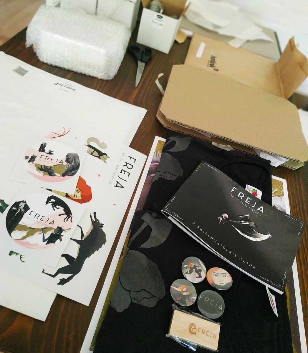 Packing up rewards !! I got a huge roll of 500 fragile stickers. I'm obviously worried about them getting to their new owners safely 😅 does everyone feel stressed handing important things over for posting or just me?? 😬