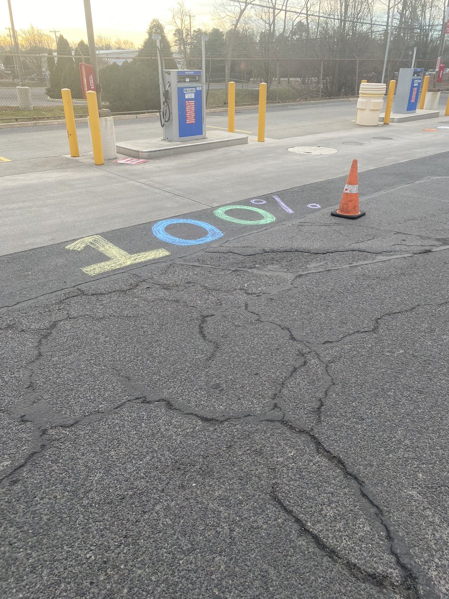UPSManJohn's tweet photo. It’s Friday so it time for our #FridayFocus!  💯 that’s 100%, somethings need to be 100% like masks and vests, message to the drivers today “Name something else that needs to be 100%”  #LiveSafely #LastStopHome https://t.co/gmiroLQQBV
