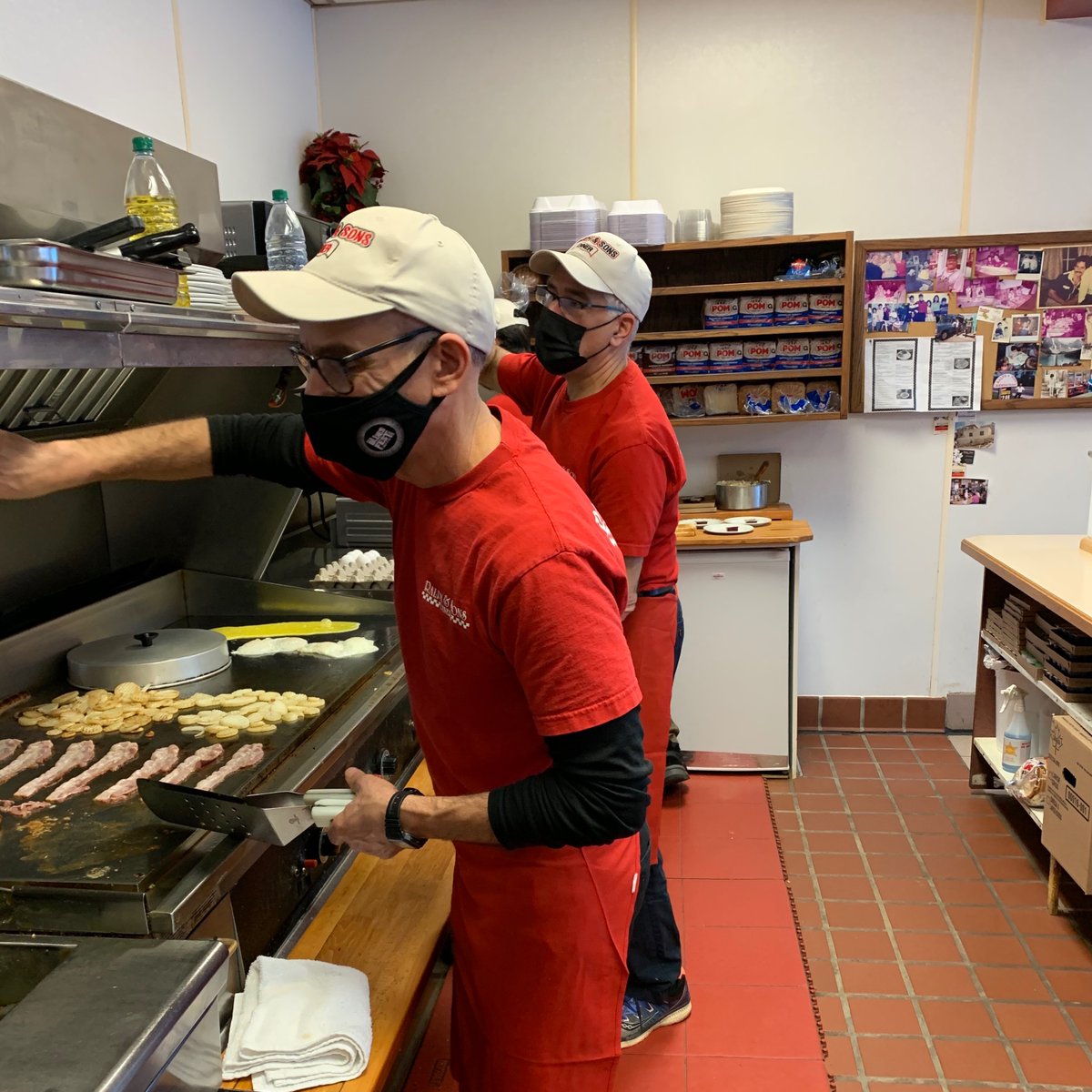 Ralph and Sons Diner tweet media