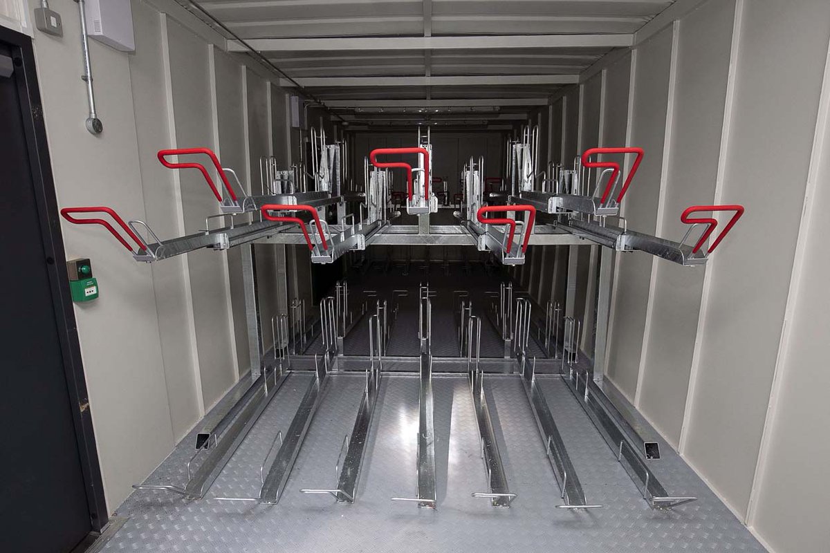 activecommute's tweet image. Happy 2021!  We're here and ready to start the new year with a bang.
Don't let end of journey facilities stop you running/cycling to work. Get in contact
#cycling #activetravel #commute #cyclecommute #activecommute