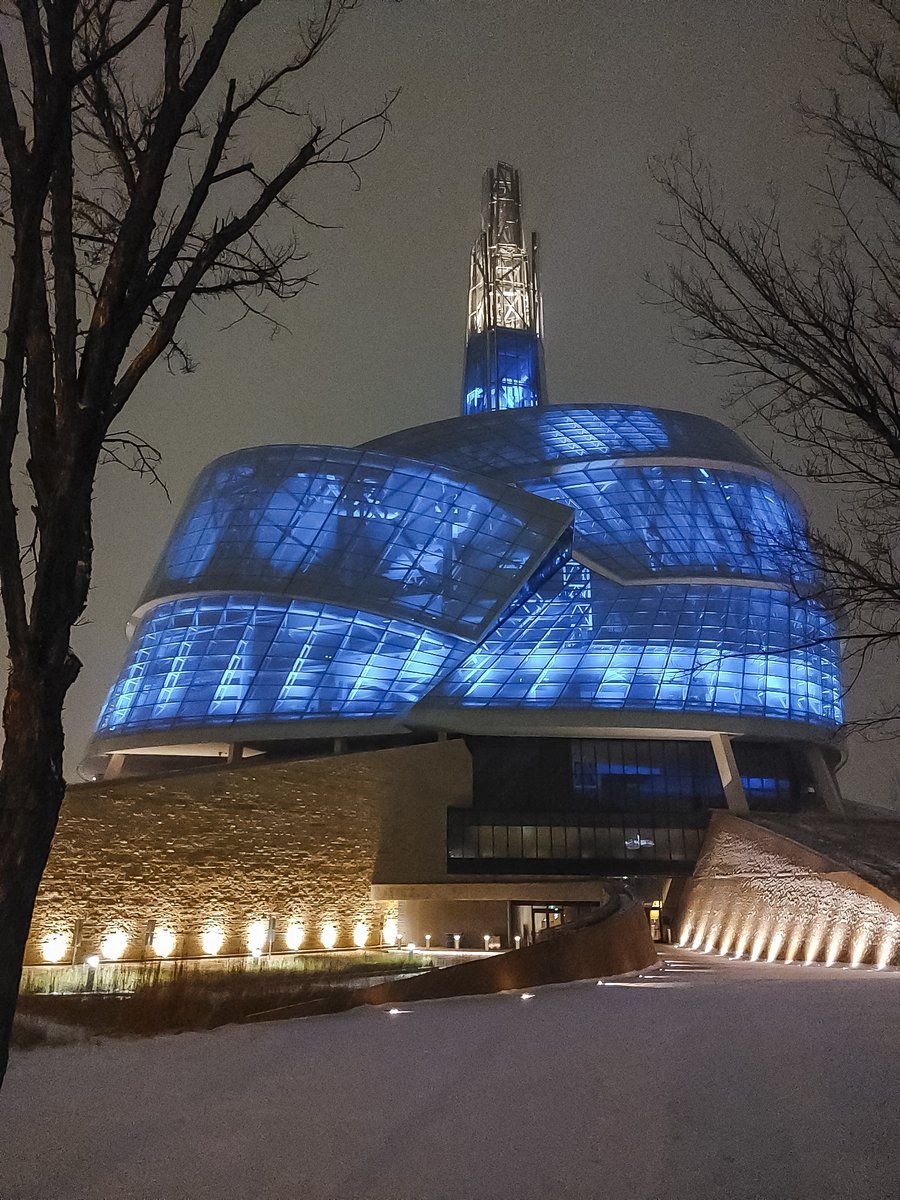 We've got something special planned for our final light show at the Museum. On January 9 we're lighting everything up blue in honour of health care workers who continue to work tirelessly to keep us safe.

#NightLights #Hope #AtCMHR #MeetMeAtTheForks