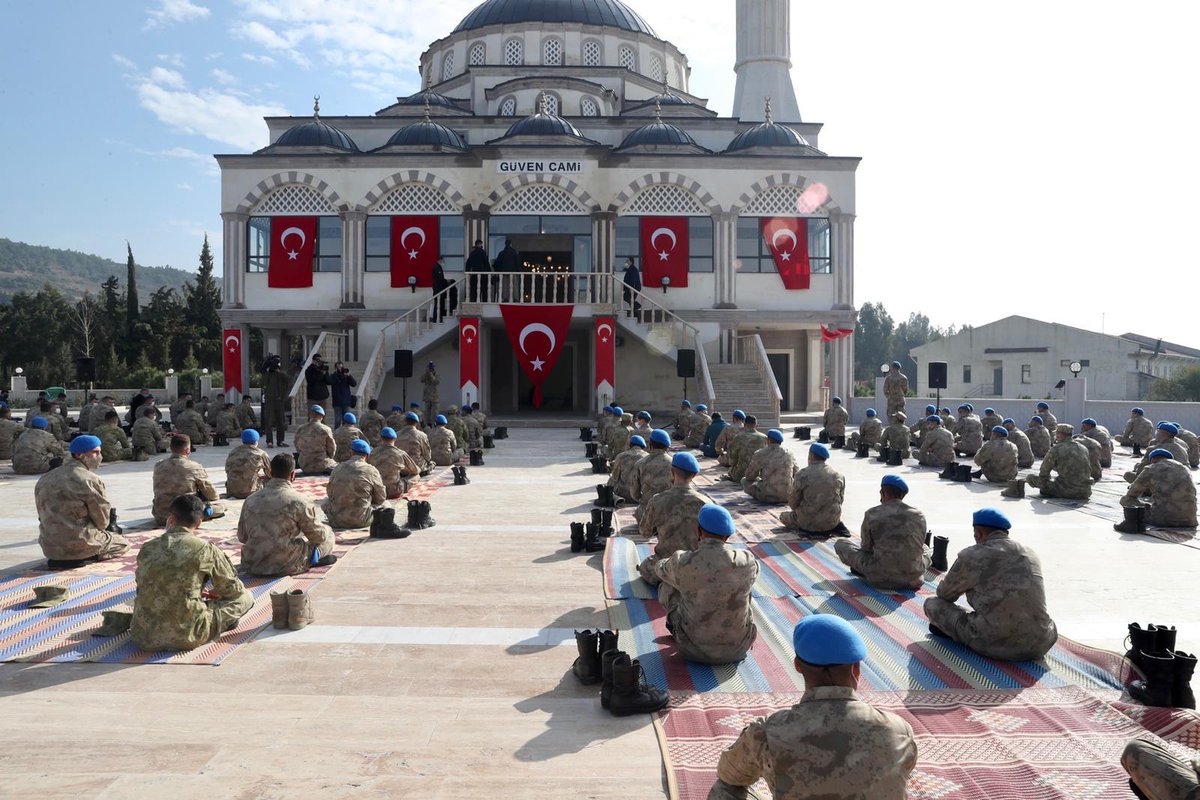 Foça Jandarma Komando Okulu içerisinde, Osman Güven ve Rahmetli Nadide Güven hayrına yaptırılan Güven Camii'nin, açılışını gerçekleştirdik. Allah kabul etsin