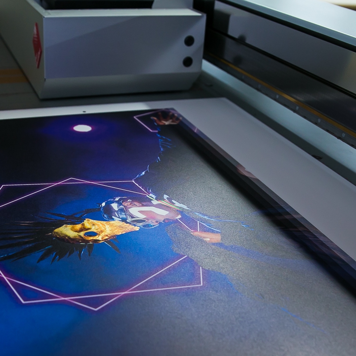 HKPrintmakers's tweet photo. At the end of last year we worked on these amazing prints for @sorchabridge.
The were created using hand applied gold leaf, digital flatbed and silkscreened fluro inks.

Thanks @sorchabridge for these great shots of them in production. https://t.co/mBP3PTUzIn
