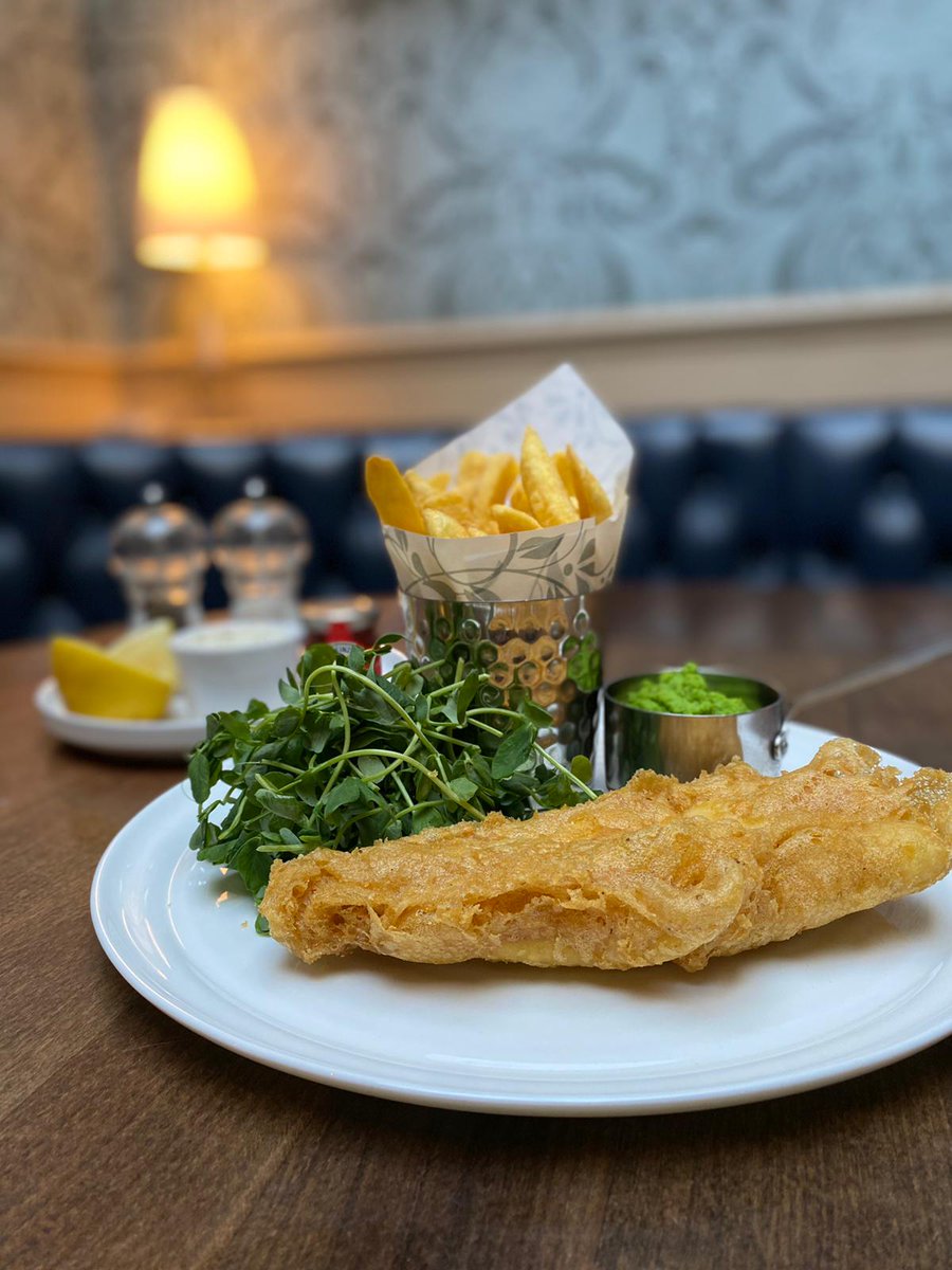 ArabBoyPutney's tweet photo. Your favourite Fish Friday is back! The
Arab Boy @ Home takeaway &amp; delivery menu is
starting today, 1-9pm. Call 020 8788 5154 to order
yours! https://t.co/UlPX2sP75O