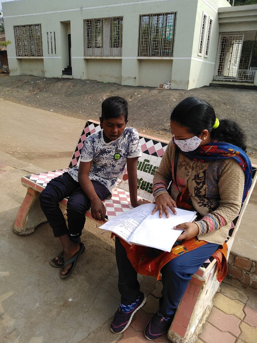 SRFFoundation's tweet photo. Though the pandemic has brought classroom education to a halt. Our dedicated teachers from #Netrang (#Gujarat) are visiting homes of students to guide them better.
#BeResponsible
#WeAlwaysFindABetterWay
@srflimited https://t.co/hbjiABQwIb