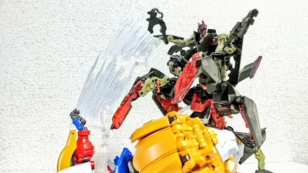 OMITFREVIEW's tweet photo. 駆け出しのTFレビューブロガーです！ブログやTwitterでTFファンの皆さんと交流したいです！
#TF好きな人どこにいるんですかRTして存在を知らせてください https://t.co/u2AQCoqCba