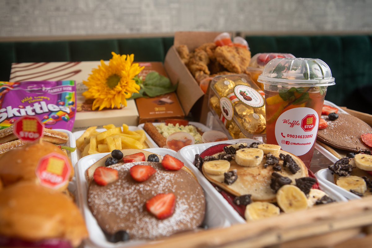 WaffleWayNG's tweet photo. TGIF 🥳

Enjoy the weekend with a #WaffleStop family brunch basket feat a lot of goodies 😍🤤

To order, call 09034633092

📸: @envy365 https://t.co/VTgjKHkxcK