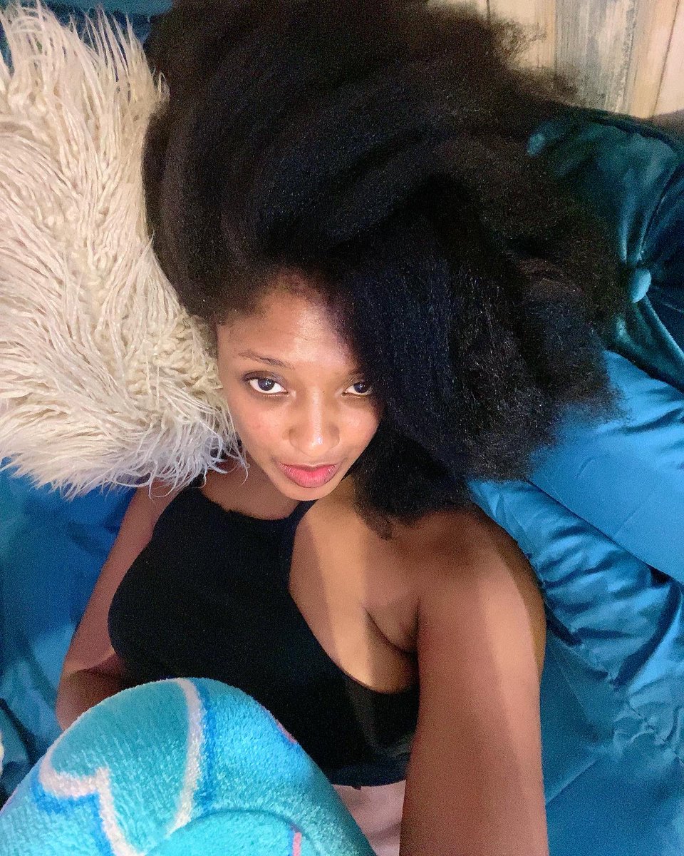 BeautifulSoulJ's tweet photo. #naturalhairappreciationpost #naturalhair #fro #afro #kinky #roots #hair #haircare #skincare #locs #protectivestyles #curls #naturalhairjourney #goodmorning #comfty #follow #skin #donttouchmyhair #morning #followforfollow #HairTwitter #HairLove #collagen https://t.co/Ufy7Uo9Mve