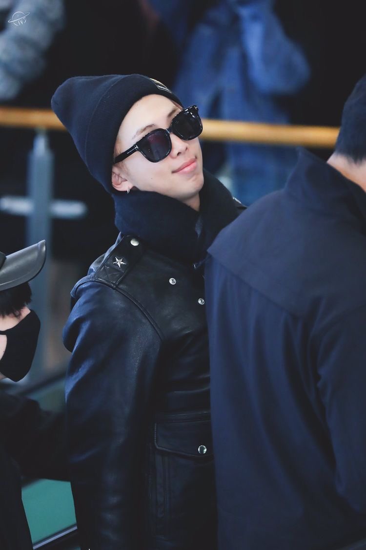 Namjoon’s airport fashion — a thread