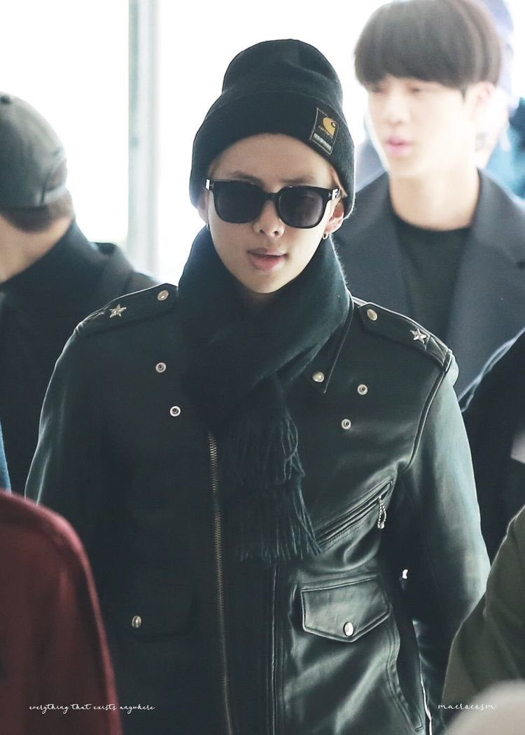 Namjoon’s airport fashion — a thread