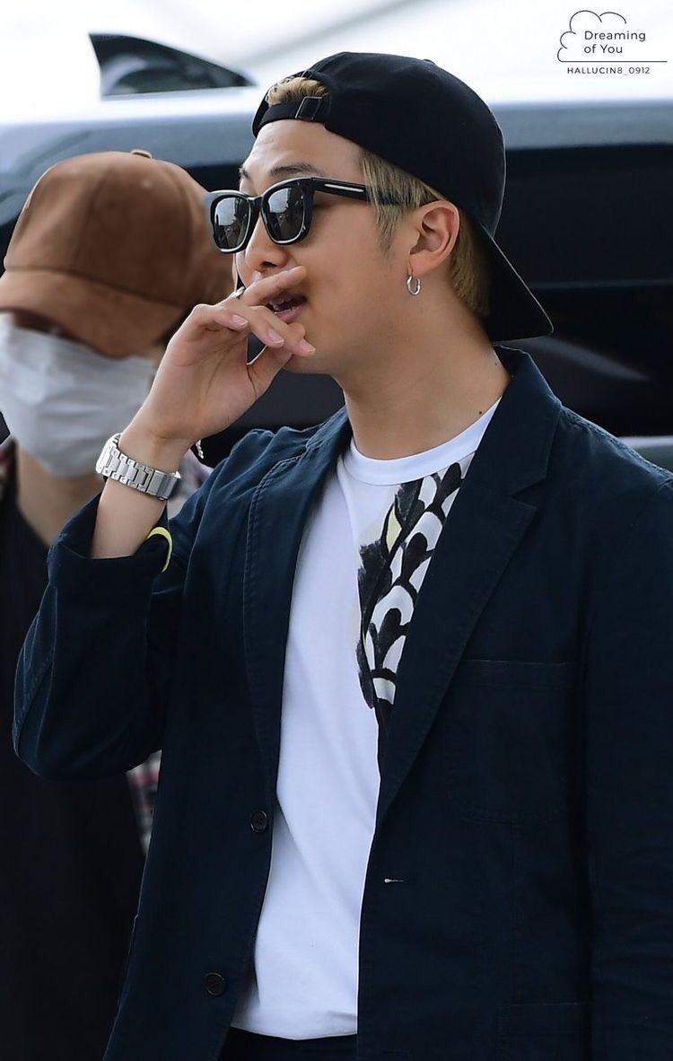 Namjoon’s airport fashion — a thread