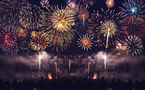 Klosterbruder5's tweet photo. Ich bin zwar ein paar Tage zu spät, aber auch von mir nochmal ein frohes neues Jahr! 💥✝️ Es war ein schweres Jahr für uns alle, aber ich bin der festen Überzeugung das Gott uns alles gute wiedergeben wird. ✝️ Ein frohes und gesegnetes 2021. 🤗 https://t.co/TeA0tFyEAU