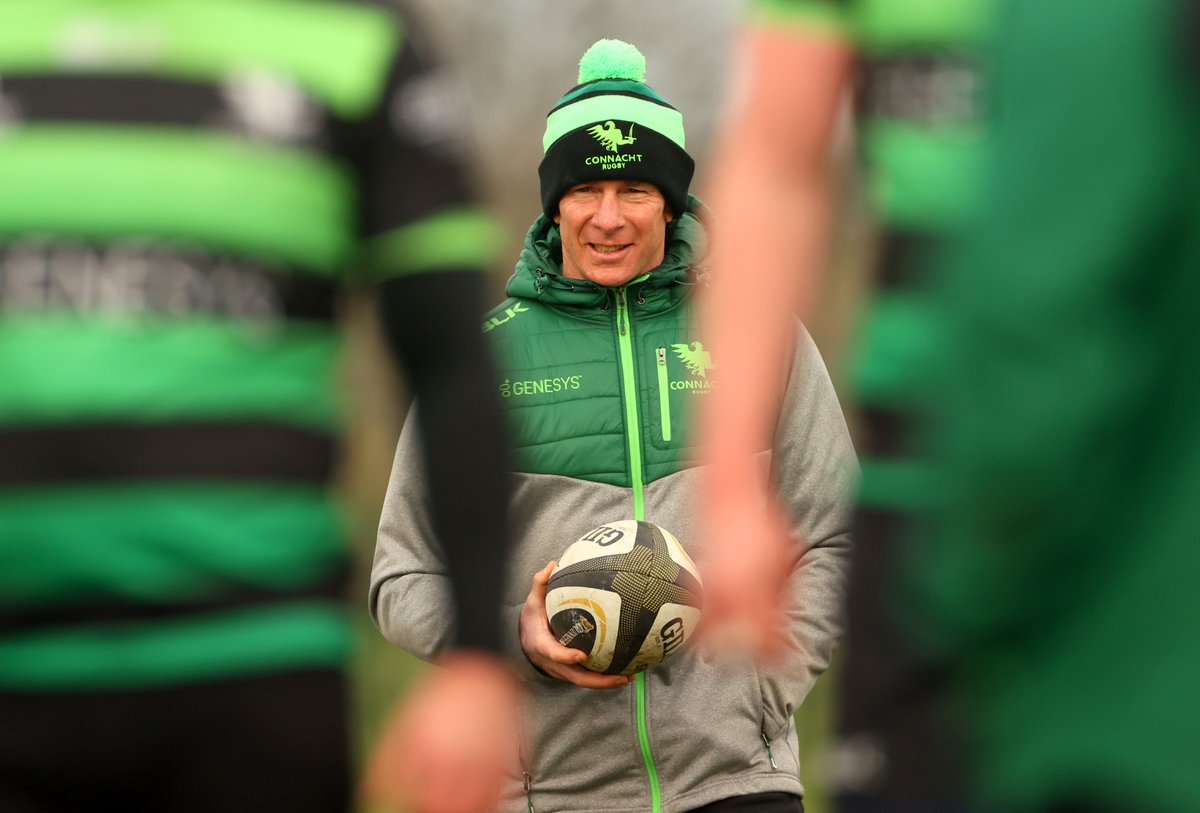 connachtrugby's tweet photo. It’s nearly time for more #Winterpro team news!
The squad to face @Munsterrugby will be announced here at 12pm 🟢
#CONvMUN #GuinnessPRO14 https://t.co/OkvuO8Zoo1