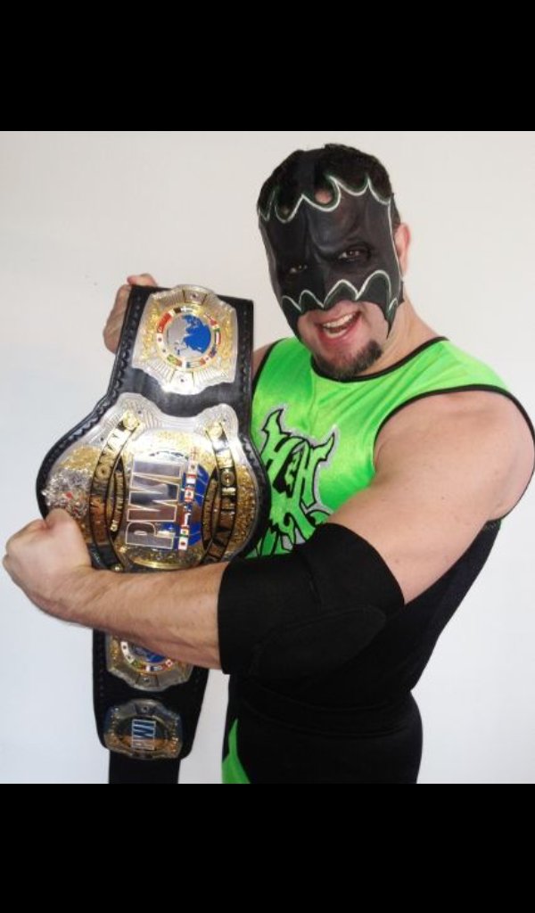 AmySerenity's tweet photo. @ShaneHelmsCom We need a superhero to save us #TheHurricane #StandBack #shanehelmscom #SmackDown #RoyalRumble https://t.co/cyS2OMyCyO