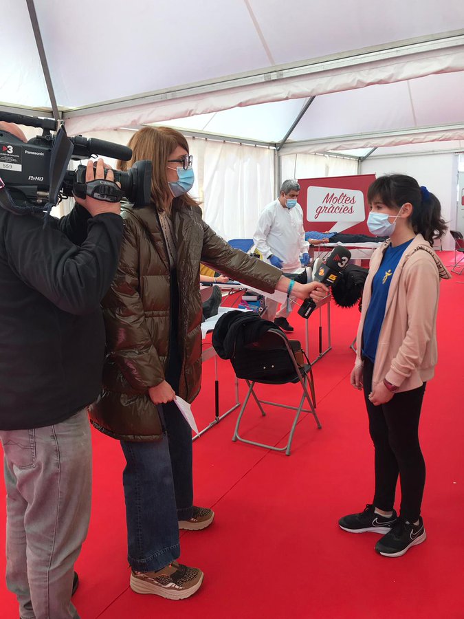 aliancesmagnet's tweet photo. 💉L'alumnat de 6è de la @JoaquimBlume de #Sabadell es va avançar a la #MaratoDonantsCAT de @donarsang, que s'inicia avui fins el 15 de gener, organitzant una campanya de donació de sang al pati de l’escola 

📺@nuriacasals1975 ho va explicar a l'#InfoK 
👉https://t.co/zuD9fQgF74 https://t.co/doS5TtXZ4d