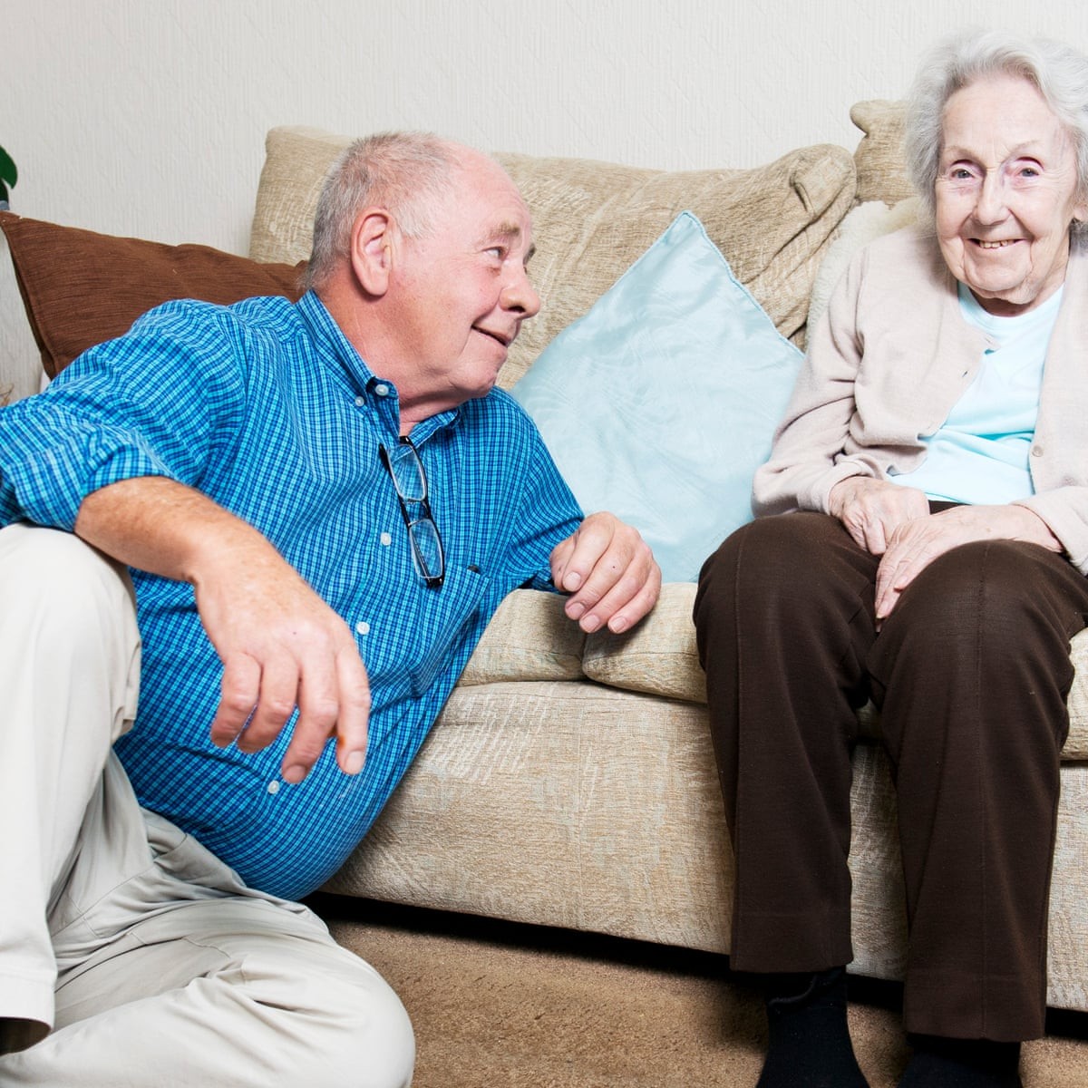AshridgeLiveIn's tweet photo. Happiness is NOT a luxury – everyone needs it!  We're encouraging everyone to focus on small steps to try to boost happiness - for ourselves and others around us - to spread kindness and hopefully inspire others to do the same. 👌 
#Fridayfeeling #HappierJanuary #Enhancinglives https://t.co/mXAxA90ksu