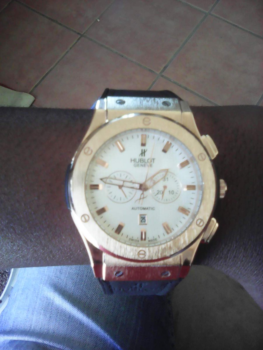 SamelaThe's tweet photo. #hublot
#kinginit
What time is it https://t.co/c9q8QWlPxI