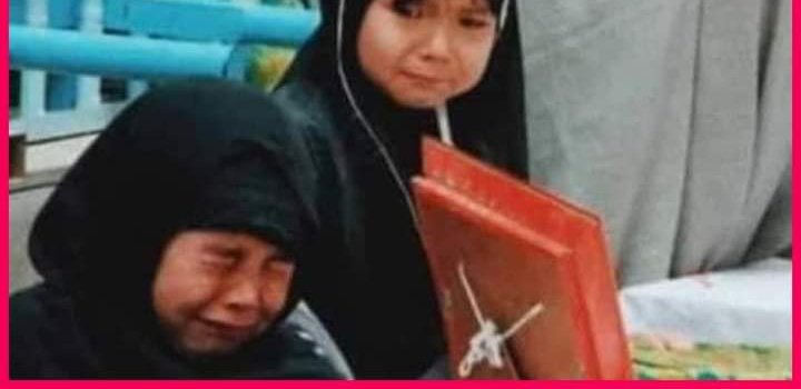 khuwajamax's tweet photo. They are blackmailing you... Or you blackmail public to cast votes now just wait &amp; watch (ab toh Tm vote leke dekhao) if  newzeland's pm can pay a visit to the victims of minorities, Then Who the hell are you? .. You are failed totally failed as a pm..
#بلیک_میلر_تم_ہو_عمران_خان https://t.co/d4MLNTlAgE