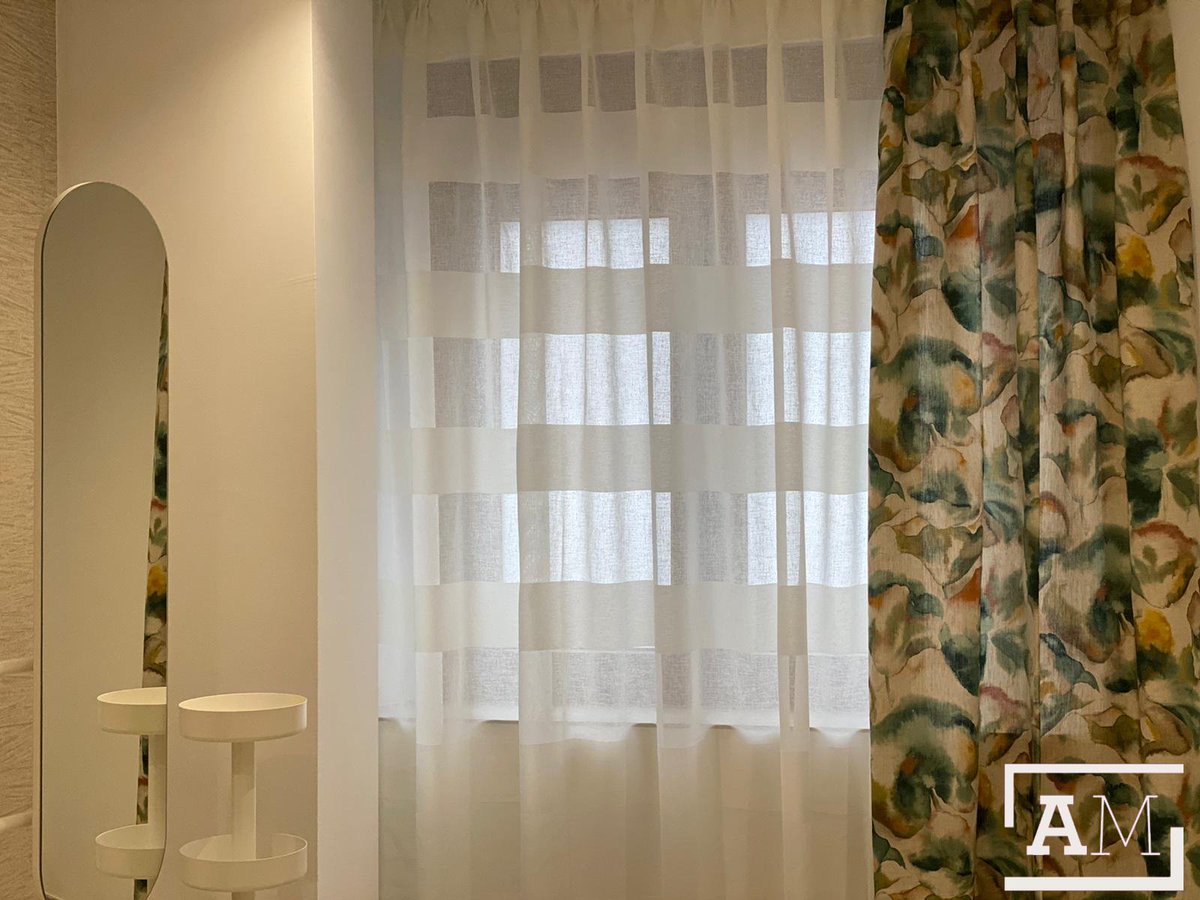 AMinteriorista's tweet photo. En esta habitación para invitados nos hemos encargado del textil y del papel pintado👌
¡Me encantan las tonalidades y la mezcla de texturas!☺️

#AnaMesaInteriorista #Interiorismo #Hogar #Decoración #Textil #Reforma #Cortinas #PapelPintado https://t.co/k4ilYXdtFX