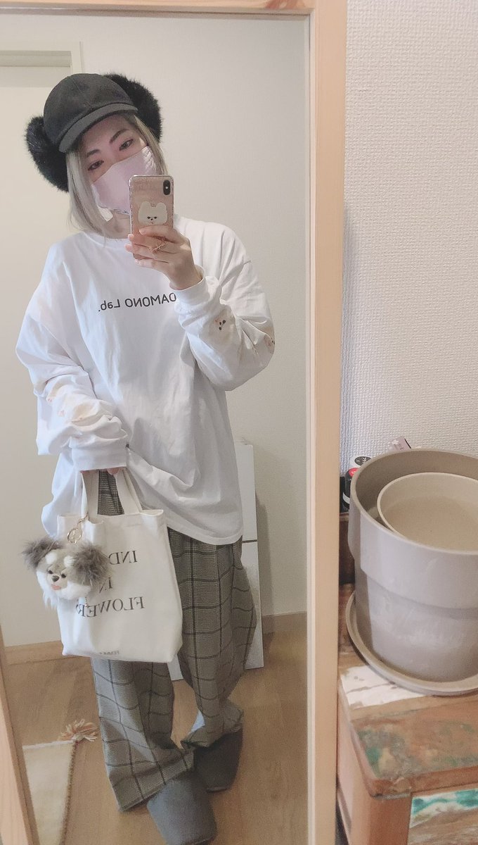 kedamono_chan's tweet photo. 以前ピックアップに掲載していただいた人気のクリスピーロンTもお安くなってます🚩
SUZURIの新春セール⛩
長袖アイテムが
＼最大1,000円引き／
🐄1／14(木)23:59まで🐄

@suzurijp 
#KEDAMONO #kedamonolab #SUZURI #suzuriで販売中 #suzuriの新春セール https://t.co/gH0CumFJsx