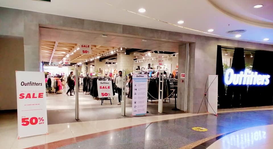 Vriendin Belegering Trouw GIGA MALL on Twitter: "Sale Alert! Outfitters end of season sale is live  now! Now get upto 50% OFF on your favorite articles. Get discount on entire  collection! To shop, visit Outfitters