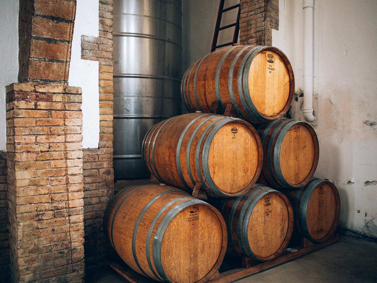 A qui li sona aquest raconet? Una pista, en diuen la Catedral del Vi! 🍷 
A veure qui ens sap dir on és...

Gent de la Comarca, manifesteu-vos! 😜
​
​#TerraAlta #Quiz #Proximitat