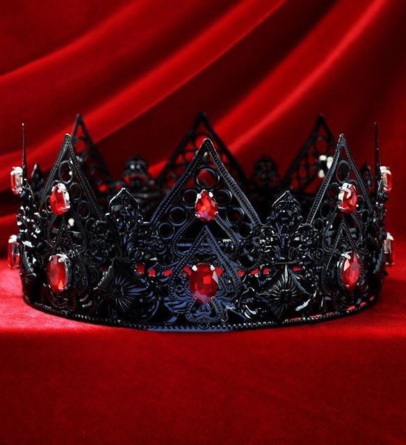 wooseoksnia's tweet photo. "This crown on this Wooseok" a thead; https://t.co/FHSTNomO31