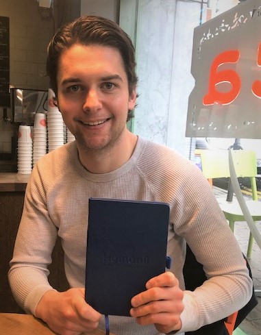 Humanli's tweet photo. @chrisPinpoint of @Tracworx_ with his #humanlijournal. Chris and his company have devised ground breaking strategies of tracking people and in a #Covid pivot, devising a contact tracing method. I'd love to be privy to the ideas within this journal. #humanlipossible #prelockdown https://t.co/PnNOjEBoY7