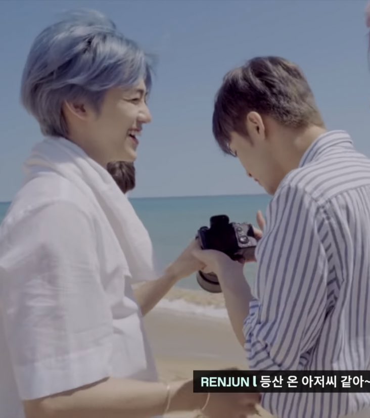 angieeys's tweet image. รึว่า