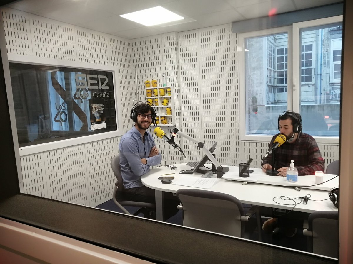 marbarcon's tweet photo. Vamos a empezar la temporada de #TertuliaPolitica en @RadioCoruna con Xose Luis Armesto, @maparicioc @PabloDBouza y Amable Paredes en el control https://t.co/IFSvfRU2qy