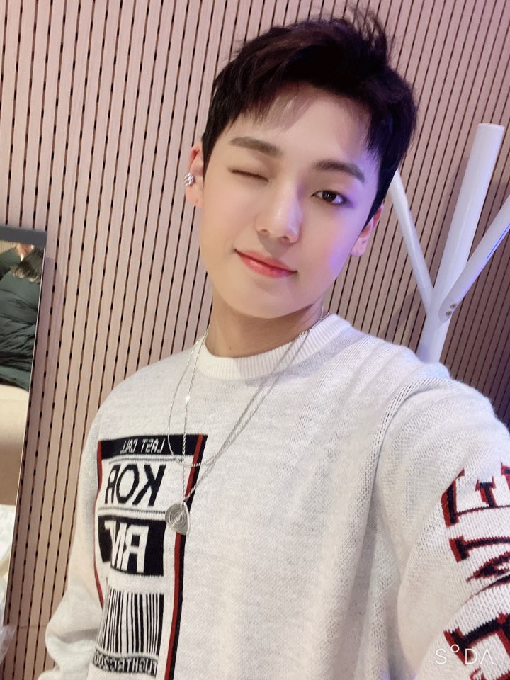 BEATINT0505's tweet photo. [본방사수]

잠시 후 10시, 
#네이버NOW #심야아이돌

낮부터 밤까지 에이스 보는 삶이란...💛

🔗 https://t.co/qeL871ee0H
🔗 https://t.co/anR0C0kIm6

@official_ACE7
#에이스 #ACE #FavBoyz #찬 #강유찬 #CHAN https://t.co/MD2KGpREoJ