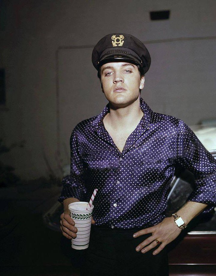 BoredWeb3's tweet image. On this day in 1935, Elvis Presley was born in Tupelo, Mississippi.