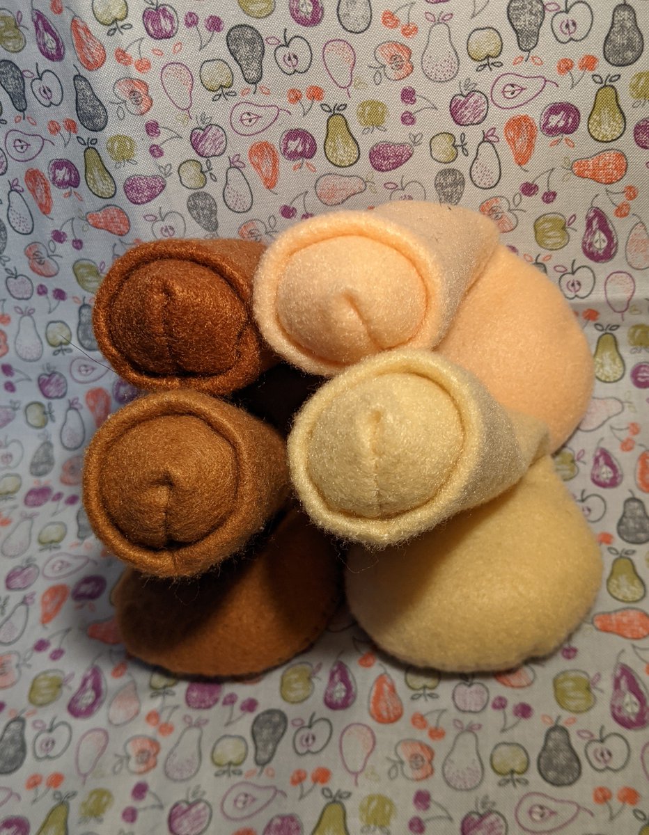 PACKEDshop's tweet photo. My skin tone packers are ready to go! The come in 4 different colours (and names) So go ahead and take a look! 🧡
https://t.co/v5A1drjfex
.
#PACKEDshop #packer #FTMpacker #FTMtrans #smallbusiness #smallbusinessowner #transbusiness https://t.co/i87GxJxnYR