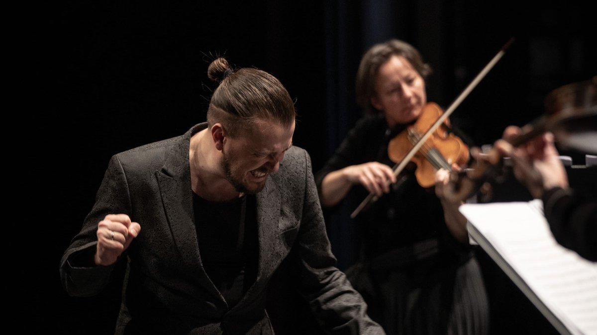 This week was all Rock’n’Roll! Well, should have been…

We planned to jam with our friends Dorothee Oberlinger, Lee Santana &amp; Dmitry Sinkovsky, going all #BeyondBaroque. 🎸🎻

But hope lies in the future: see you at Festspielhaus Baden-Baden or in June at Musikfestspiele Potsdam