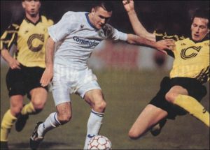 Les auxerrois atteindront même la demi-finale de la Coupe UEFA lors de la saison 1992-1993, et échoueront aux portes de la finale, aux tirs aux buts, contre le Borussia Dortmund.Puis, ils remporteront leur première Coupe de France, en 1994, en battant Montpellier 3-0 en finale.