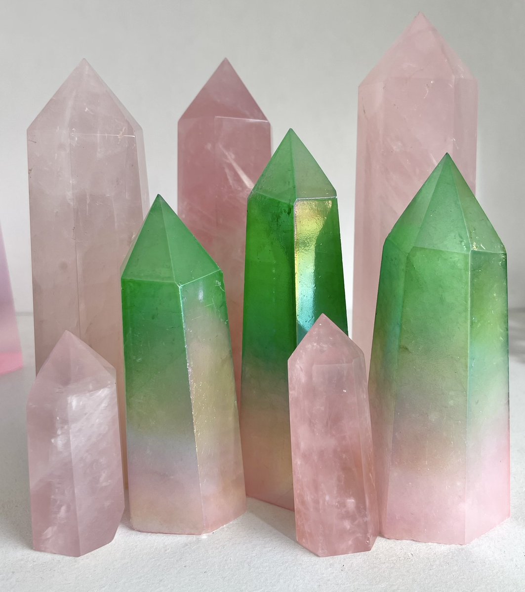 DesignsTiffany's tweet photo. So many new items Pretties ✨💕 https://t.co/KHl47yr0ic #witchy #crystals https://t.co/m8L4nDbk0R