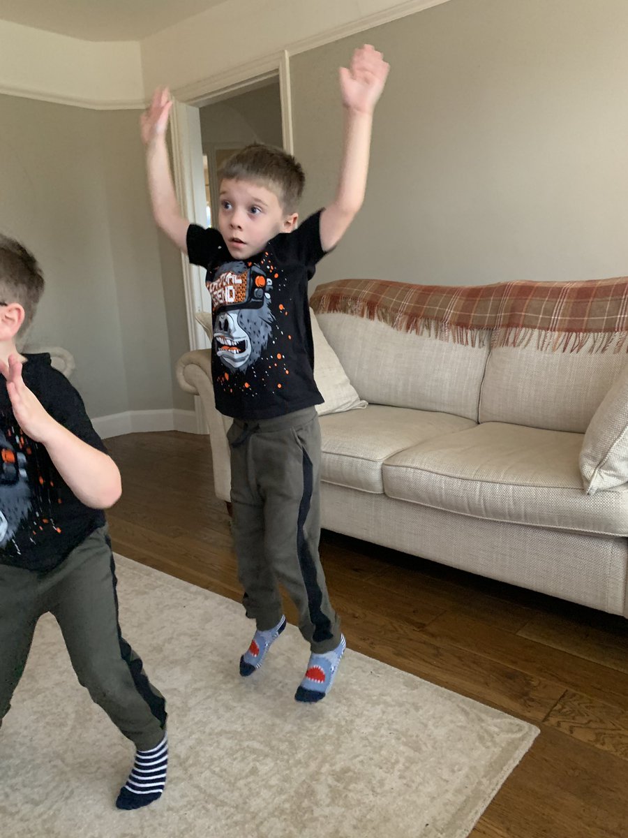 Lilnickysausage's tweet photo. Boys getting in a good workout this morning - best way to start the day! @ysgolbrynhedydd #2AJ @thebodycoach https://t.co/5PDWgqHvCq
