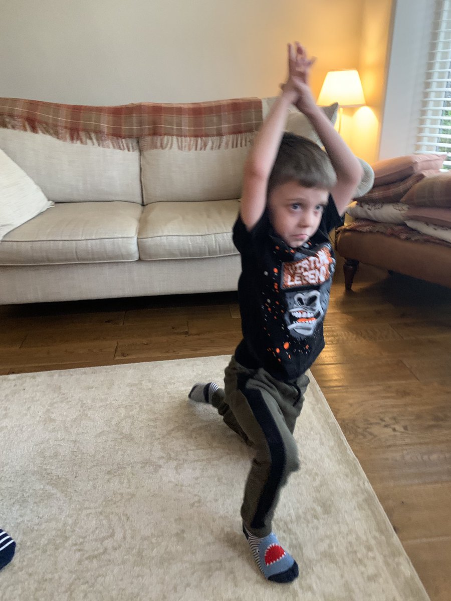 Lilnickysausage's tweet photo. Boys getting in a good workout this morning - best way to start the day! @ysgolbrynhedydd #2AJ @thebodycoach https://t.co/5PDWgqHvCq