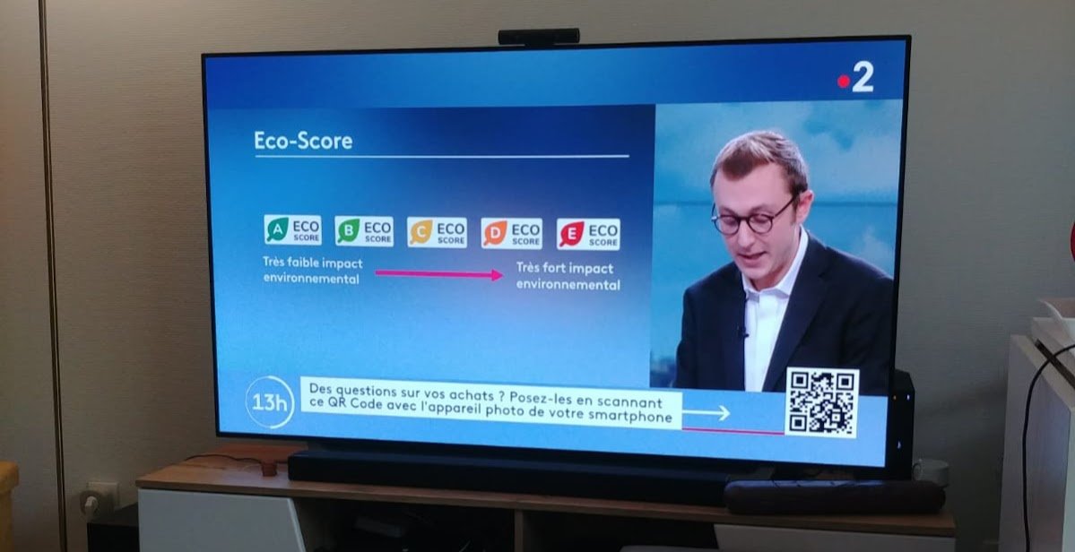 Teolemon's tweet image. L&apos;#EcoScore sur @France2tv avec @OpenFoodFactsFr 🙂🤳🥫 #YesWeScan @JulianBugier @DuponchelJ @infofrance2 
Disponible dès maintenant sur iPhone et Android sur 240 000 produits français: openfoodfacts.app
