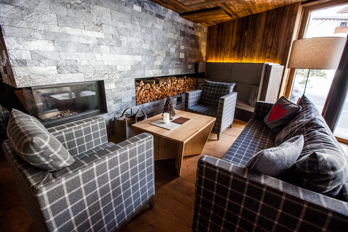 dolomiticlass's tweet photo. Hotel Col Alto is distinguished by its refined and comfortable rooms with exclusive design and furnished in Alpine style for a holiday of well-being and tranquillity

https://t.co/PZPGLMAECC

#sognadolomiticlass #dolomiticlass #destinationluxury https://t.co/aSZk6x7I96